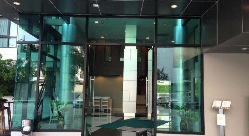 Ipremium Sukhumvit 81 Hotel Bangkok Bagian luar foto